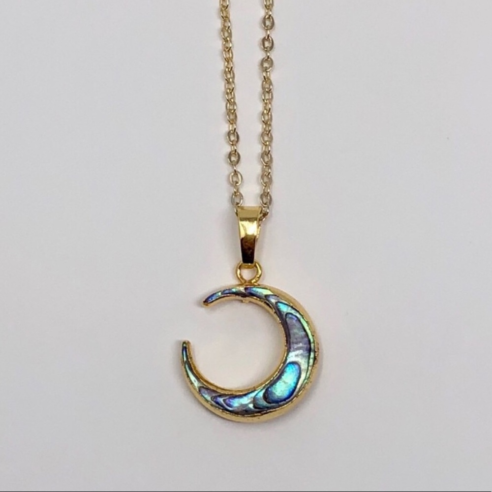 Estrella & Luna | Boho Abalone Shell Necklace - Picture 4 of 7